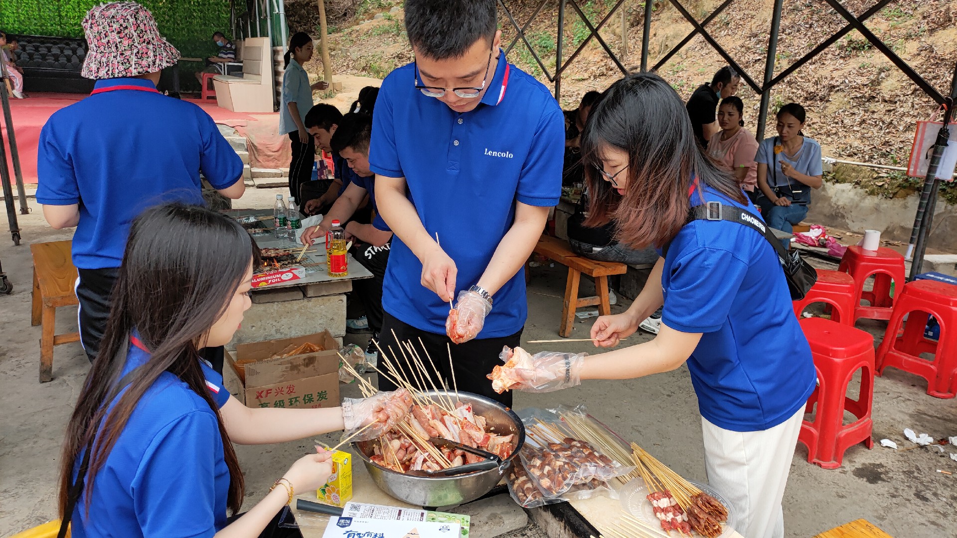 松湖騎行，穿樹飛花；農(nóng)家休閑，擁抱自然